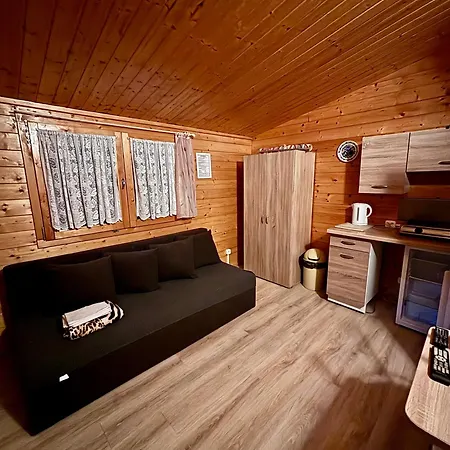 Apartamento Domki Z Basenem & Kajaki U Krysi *