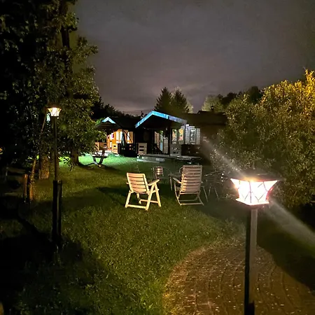 Domki Z Basenem & Kajaki U Krysi Apartamento *